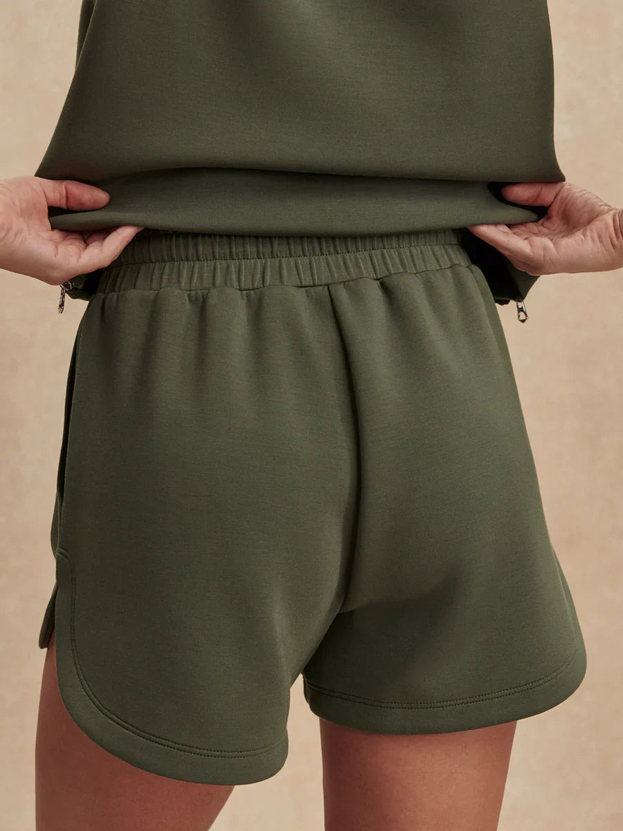 Varley Coulter High-Rise Short 3.5'' in Thyme