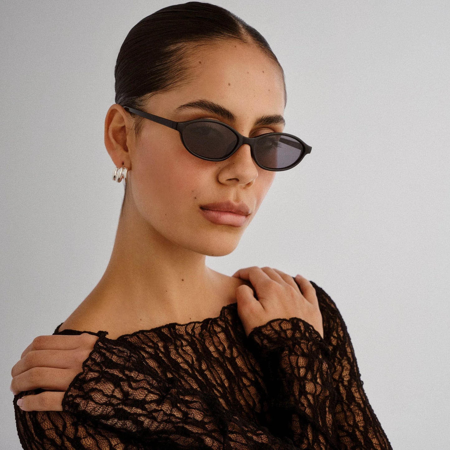 Aire Earthshine Sunglasses in Black