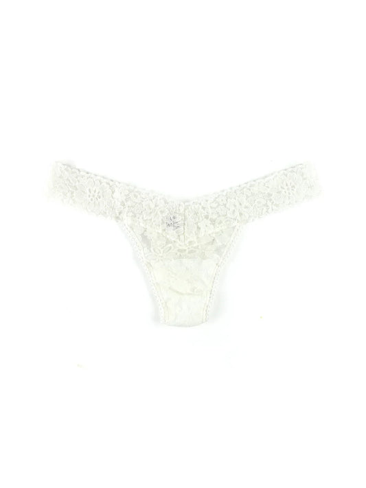 Hanky Panky Daily Lace™ Low Rise Thong in Marshmallow