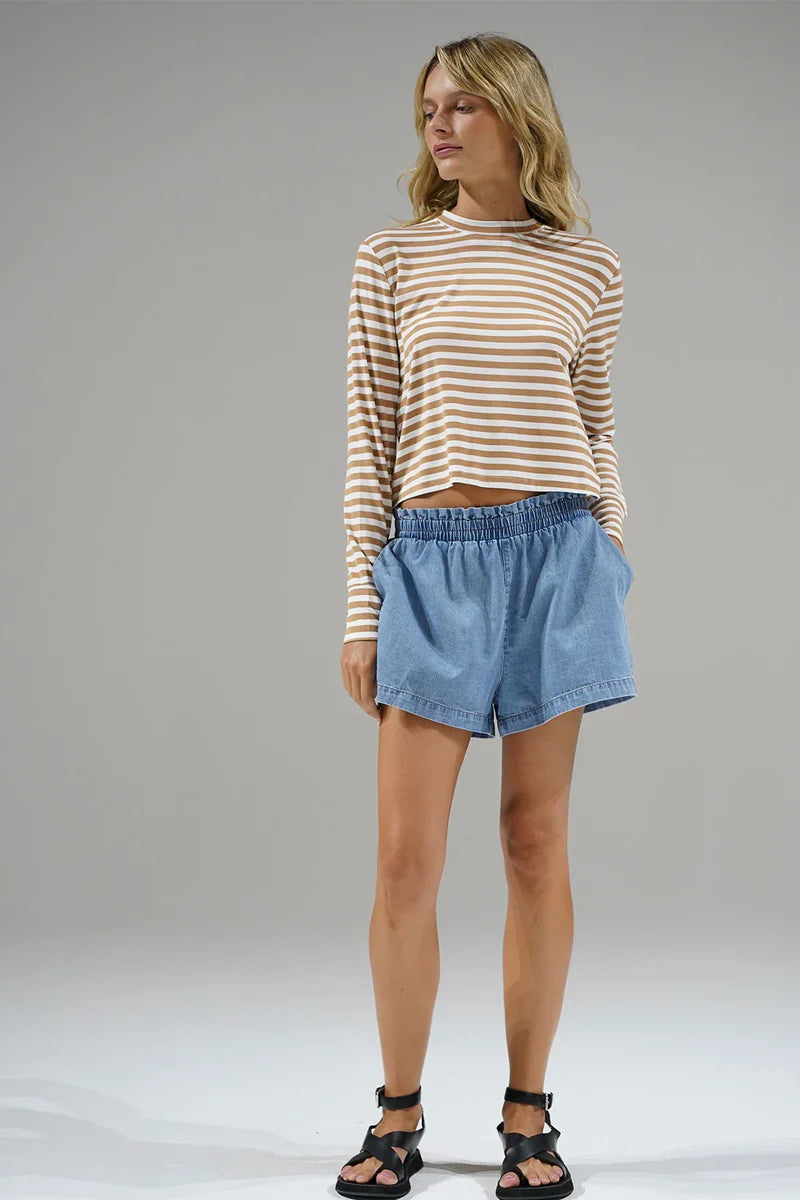 LNA Jo Chambray Short in Faded Blue