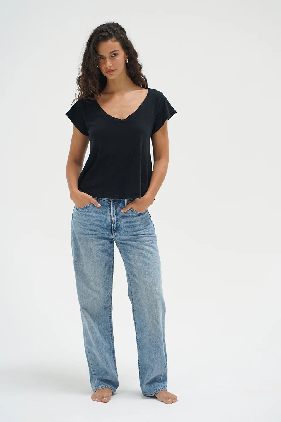 LNA Kaden Cotton V-Neck in Black