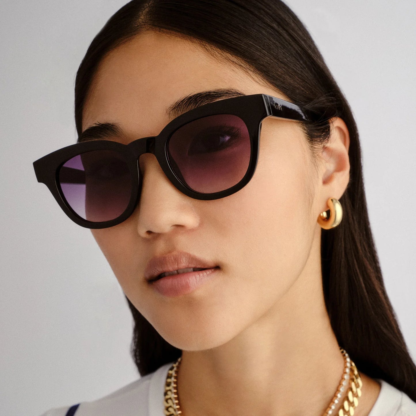 AIRE Dorado Sunglasses in Black